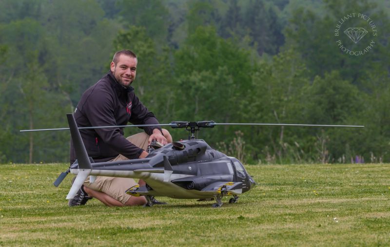 Exceed RC MadHawk 4-Channel RC Helicopter RTF Fixed Pitch – 100% Ready-to-Fly Fully Loaded w/ LCD Remote Control (Black AirWolf) - Image 2